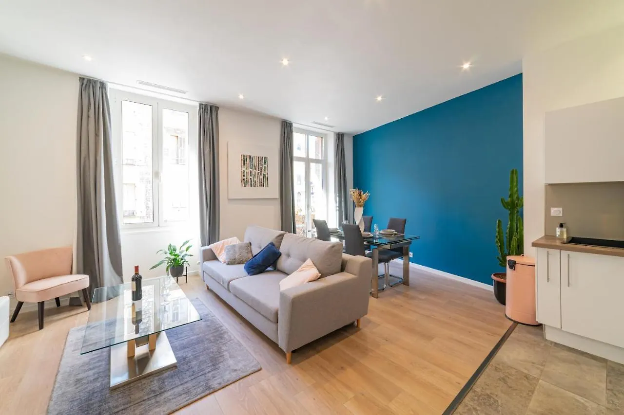 Nice: Hyper Centre !Super Appartement Cosy contacts